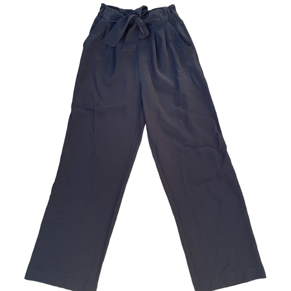 Lululemon Noir Pants High Waist Wide leg, size 4 - Picture 4 of 9